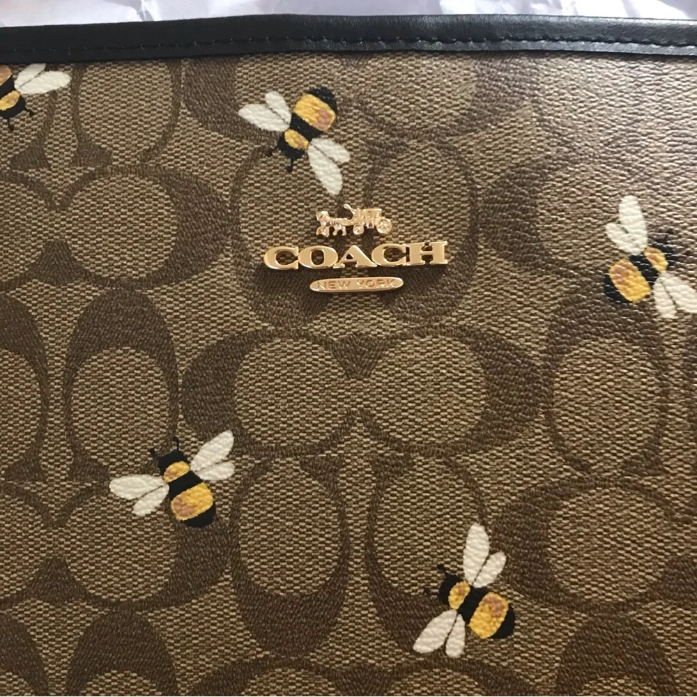 🐝 🥰 Coach City Tote In Signature Canvas With Bee Print_9